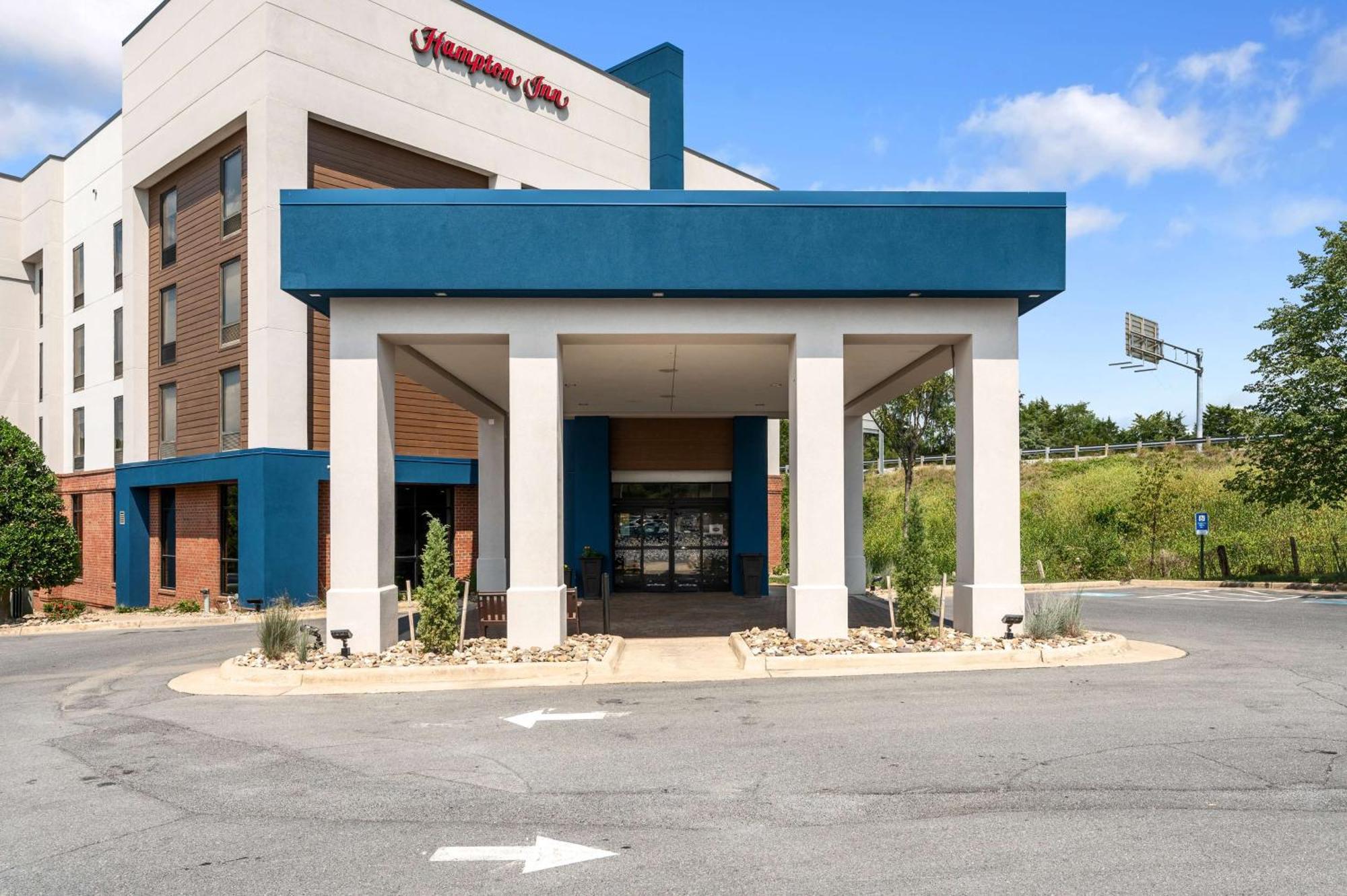 Hampton Inn Front Royal Exteriör bild
